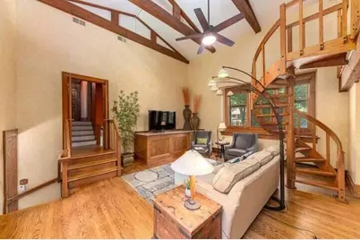 824 N 66th St, Wauwatosa, WI 53213 - Photo 14