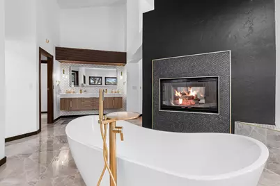 402  Wild Oak Dr, Manitowoc, WI 54220 - Photo 50