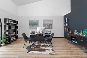 402 Wild Oak Dr, Manitowoc, WI 54220 - Photo 16