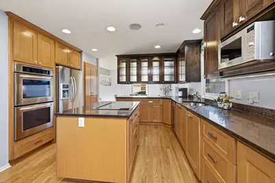 11116 N Riverland Ct, Mequon, WI 53092 - Photo 4