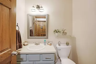 N52W16073  Bette Dr, Menomonee Falls, WI 53051 - Photo 14