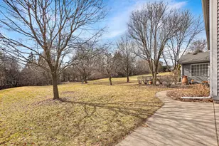 N52W16073 Bette Dr, Menomonee Falls, WI 53051 - Photo 28