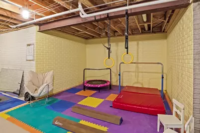 N52W16073  Bette Dr, Menomonee Falls, WI 53051 - Photo 24