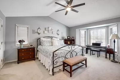 N52W16073  Bette Dr, Menomonee Falls, WI 53051 - Photo 18