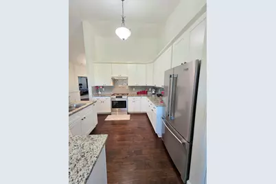 W172N10110  Woodbridge Ln, Germantown, WI 53022 - Photo 10