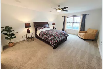 W172N10110  Woodbridge Ln, Germantown, WI 53022 - Photo 20