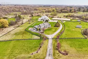 13700 N Riverland Rd, Mequon, WI 53097 - Photo 54
