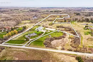13700 N Riverland Rd, Mequon, WI 53097 - Photo 56