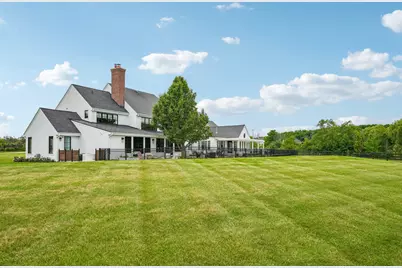 13700 N Riverland Rd, Mequon, WI 53097 - Photo 54
