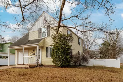 165 N Elmwood Ave, Burlington, WI 53105 - Photo 2