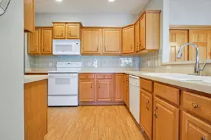 223 5th St, Hartford, WI 53027 - Photo 8