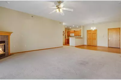 223  Fifth St #211, Hartford, WI 53027 - Photo 6