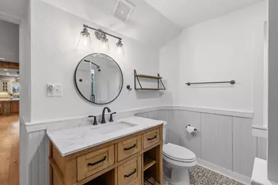 2237  Washington Ave, Cedarburg, WI 53012 - Photo 32