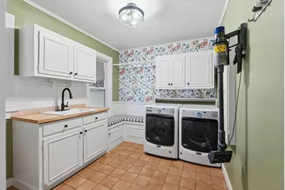 2237  Washington Ave, Cedarburg, WI 53012 - Photo 12