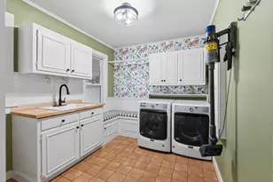 2237 Washington Ave, Cedarburg, WI 53012 - Photo 12