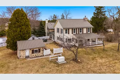 2237  Washington Ave, Cedarburg, WI 53012 - Photo 82