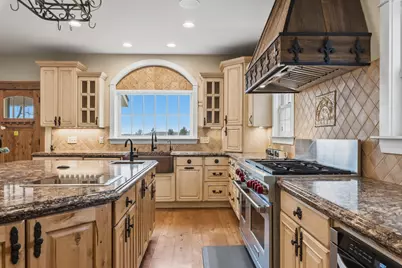 2237  Washington Ave, Cedarburg, WI 53012 - Photo 22