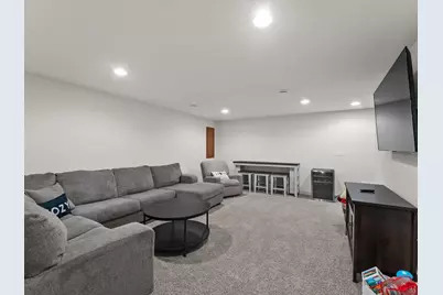 558  Pickett St St, Plymouth, WI 53073 - Photo 20