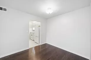 2300 W Good Hope Rd, Glendale, WI 53209 - Photo 8