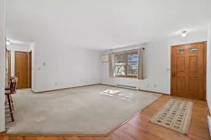 601 Barrington Ct, West Bend, WI 53095 - Photo 8