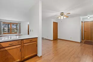 601 Barrington Ct, West Bend, WI 53095 - Photo 20