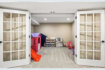 N51W16948  Fair Oak Pkwy, Menomonee Falls, WI 53051 - Photo 32