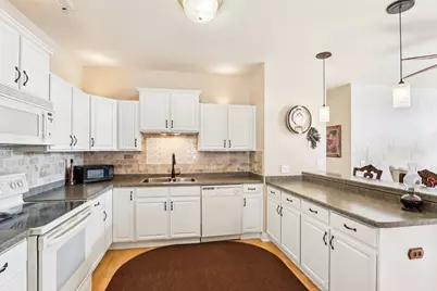 8648 S Roxbury Way, Oak Creek, WI 53154 - Photo 28