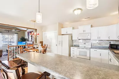 8648 S Roxbury Way, Oak Creek, WI 53154 - Photo 26