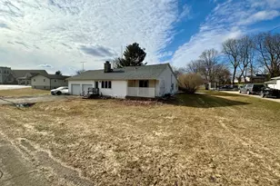 205 Juneau St, Lowell, WI 53557 - Photo 1