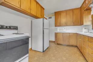 1716 Norma Ct, Sheboygan, WI 53081 - Photo 6