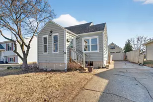 7621 40th Ave, Kenosha, WI 53142 - Photo 2