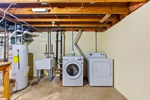 9156 N 70th St, Milwaukee, WI 53223 - Photo 18