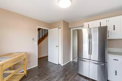 9156 N 70th St #5, Milwaukee, WI 53223 - Photo 10