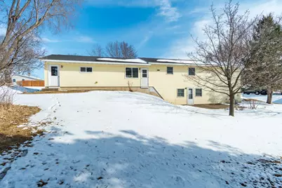 1329  Johnson St, Onalaska, WI 54650 - Photo 4