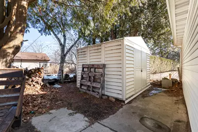 2014  Markham St, Manitowoc, WI 54220 - Photo 32