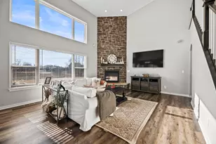 1425 Isabel Ln, Burlington, WI 53105 - Photo 10