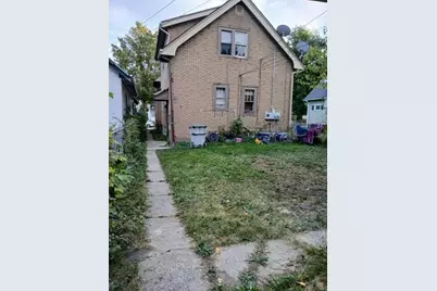 3214 W Fairmount Ave #3214A, Milwaukee, WI 53209 - Photo 2