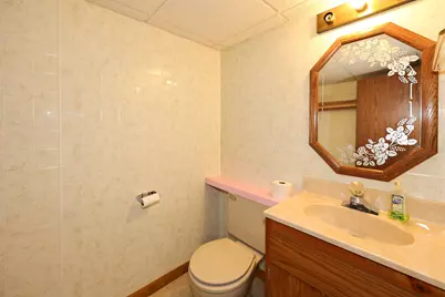 305 E Forest Hill Ave, Oak Creek, WI 53154 - Photo 34