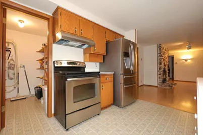 305 E Forest Hill Ave, Oak Creek, WI 53154 - Photo 8