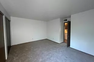 6167 W Cold Spring Rd, Greenfield, WI 53220 - Photo 10