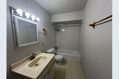 3809 S 35th St, Greenfield, WI 53221 - Photo 4