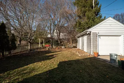 1753  Underwood Ave, Wauwatosa, WI 53213 - Photo 44