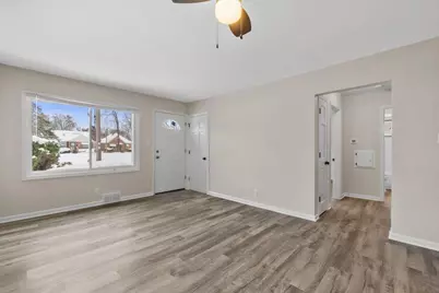 4655 N 20th St, Milwaukee, WI 53209 - Photo 8