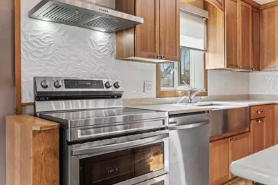 8204  15th Ave, Kenosha, WI 53143 - Photo 10