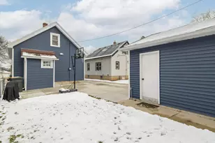 1219 S 90th St, West Allis, WI 53214 - Photo 8