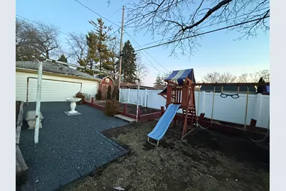 313 W Van Norman Ave, Milwaukee, WI 53207 - Photo 12