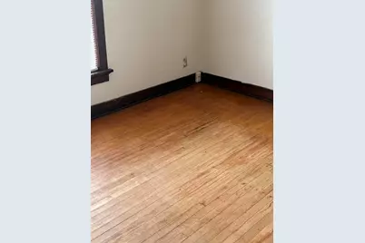 417 N 5th St, Manitowoc, WI 54220 - Photo 8