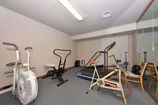 530 N Silverbrook Dr, West Bend, WI 53090 - Photo 36