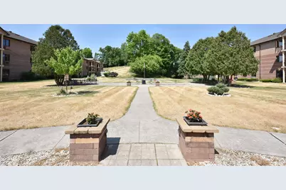 530 N Silverbrook Dr #D307, West Bend, WI 53090 - Photo 32