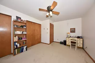 530 N Silverbrook Dr, West Bend, WI 53090 - Photo 16